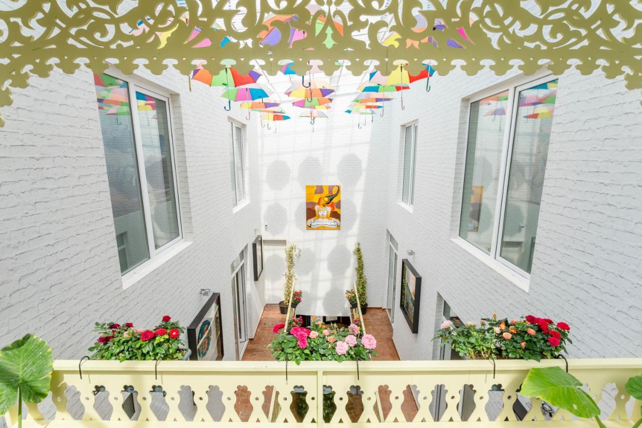 Hotel Tato & Coworking Space ティビリシ エクステリア 写真