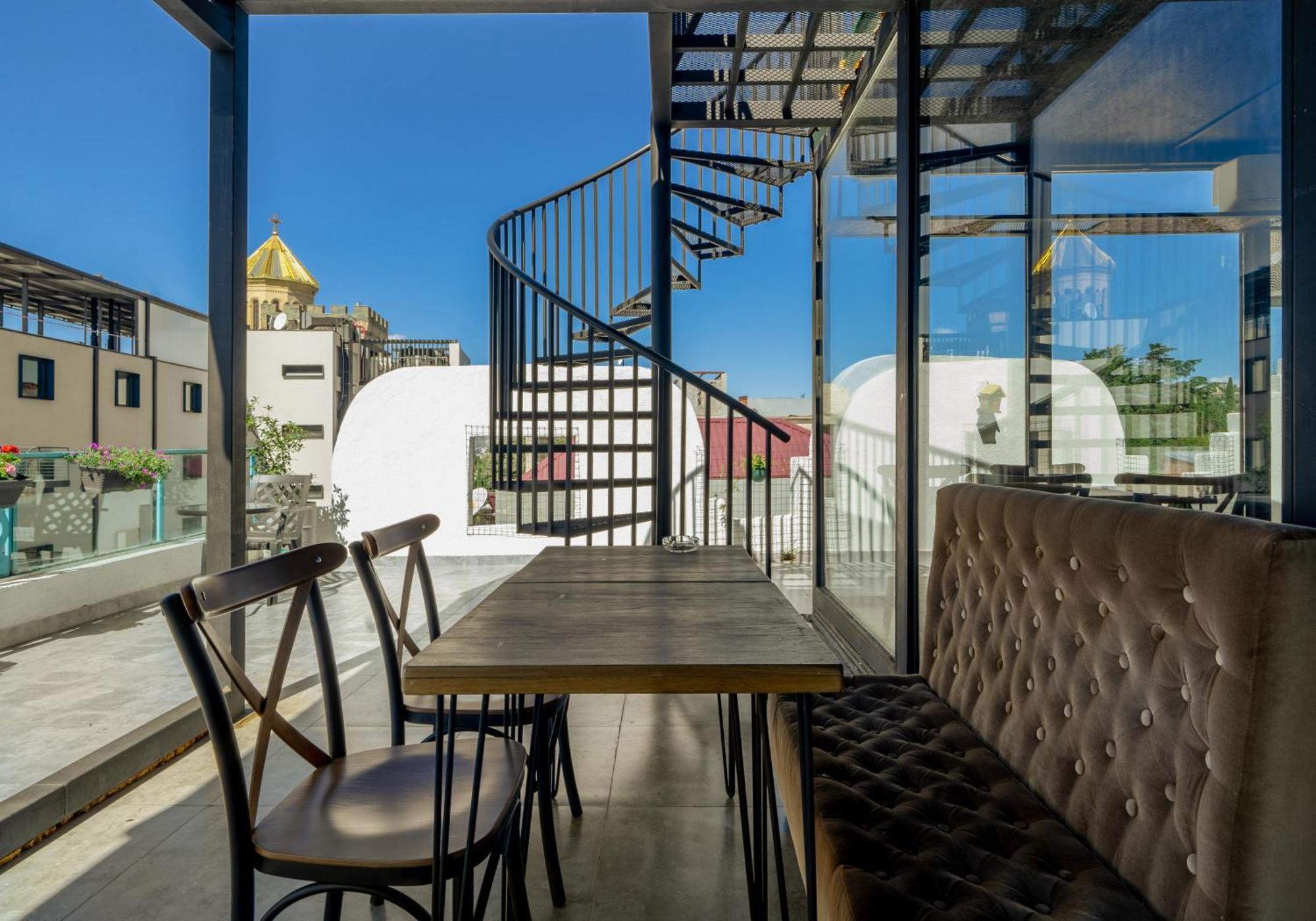 Hotel Tato & Coworking Space ティビリシ エクステリア 写真